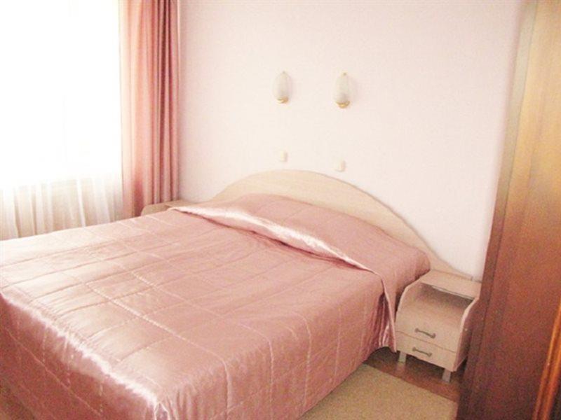 Intourist Hotel Brest Dış mekan fotoğraf
